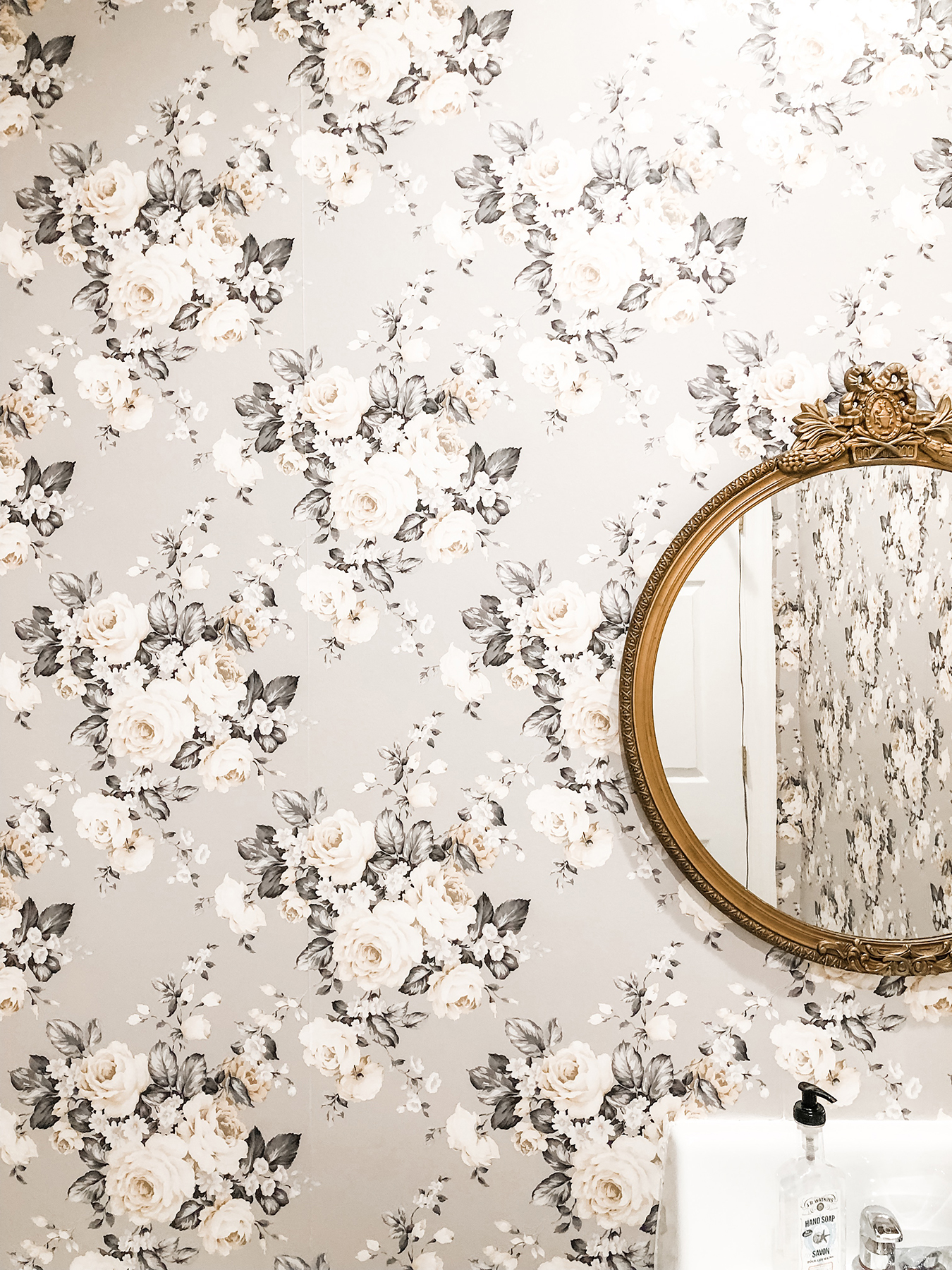 gold mirror wallpaper